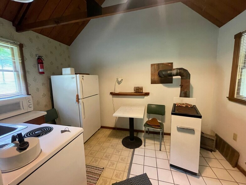 More Photos Of 853 Fairview Rd, Howard Apartments For Sale