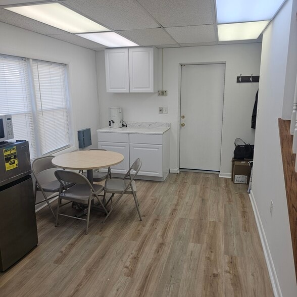 More Photos Of 8609 Old Harford Rd, Baltimore Office For Lease