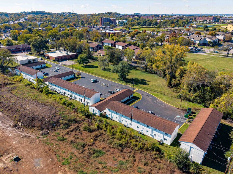 More Photos Of 1200 WH Davis Dr, Nashville Apartments For Sale