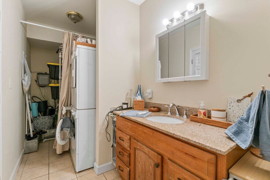 More Photos Of 5011 Roland Ave, Baltimore Apartments For Sale