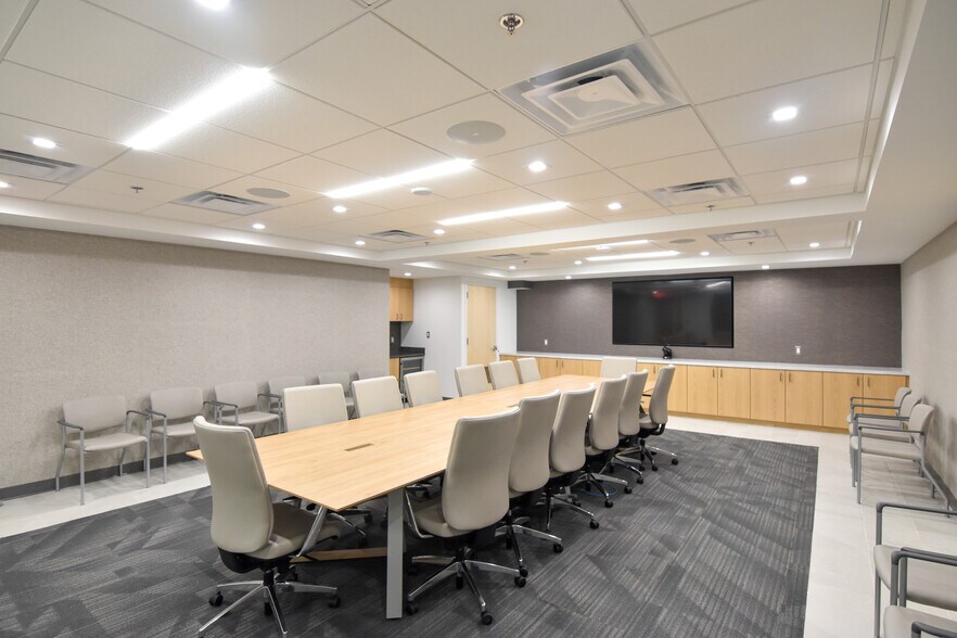 More Photos Of 1625 K St NW, Washington Office For Lease