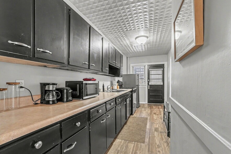 More Photos Of 4009-4015 Charlotte St, Kansas City Apartments For Sale