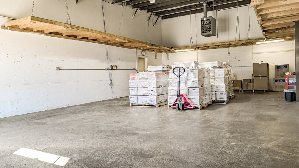 More Photos Of 242 Branford Rd, North Branford Light Manufacturing For Lease