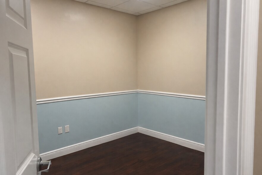 More Photos Of 2585 State Road 7, Wellington Office For Lease