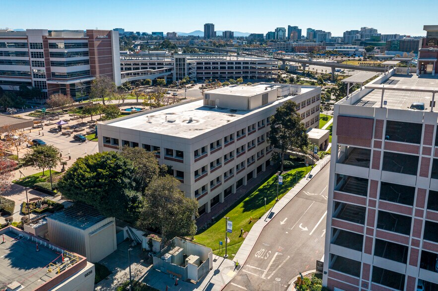 More Photos Of 9834 Genesee Ave, La Jolla Medical For Lease