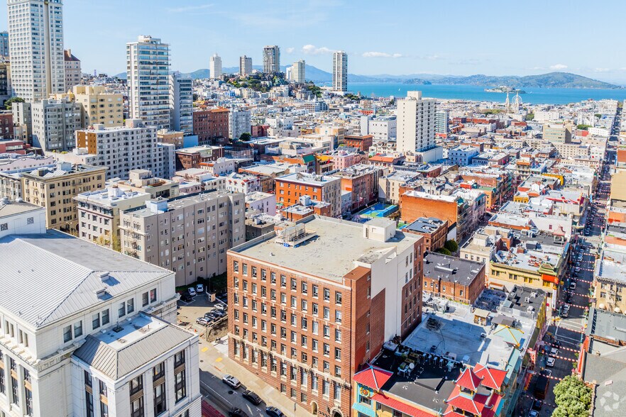 More Photos Of 720 California St, San Francisco Loft Creative Space For Lease