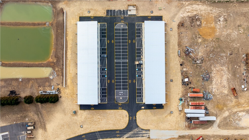 More Photos Of 8141 Pine Ridge Rd, Mechanicsville Light Distribution For Sale