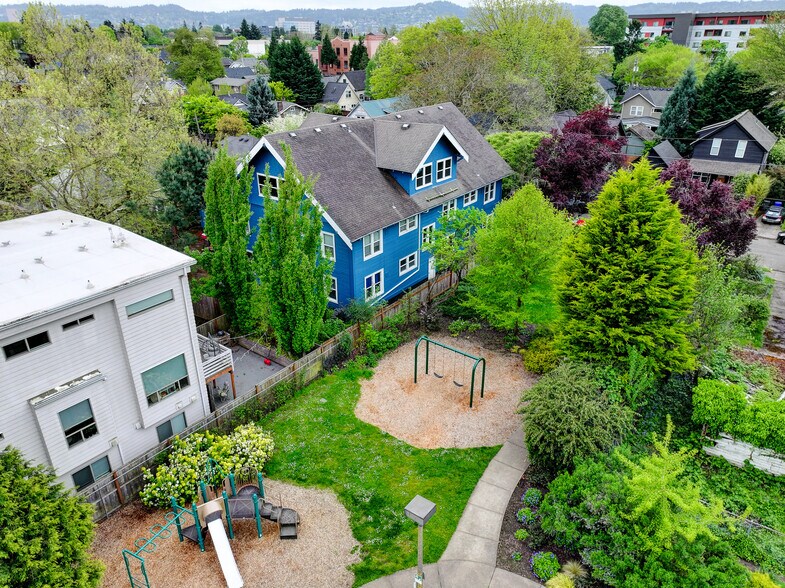 More Photos Of 4016-4024 NE 6th Ave, Portland Apartments For Sale