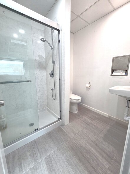More Photos Of 29300 Kohoutek Way, Union City Industrial For Sale