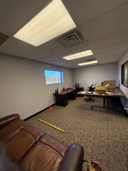 More Photos Of 1202 Industrial Dr, Warsaw Industrial For Sale