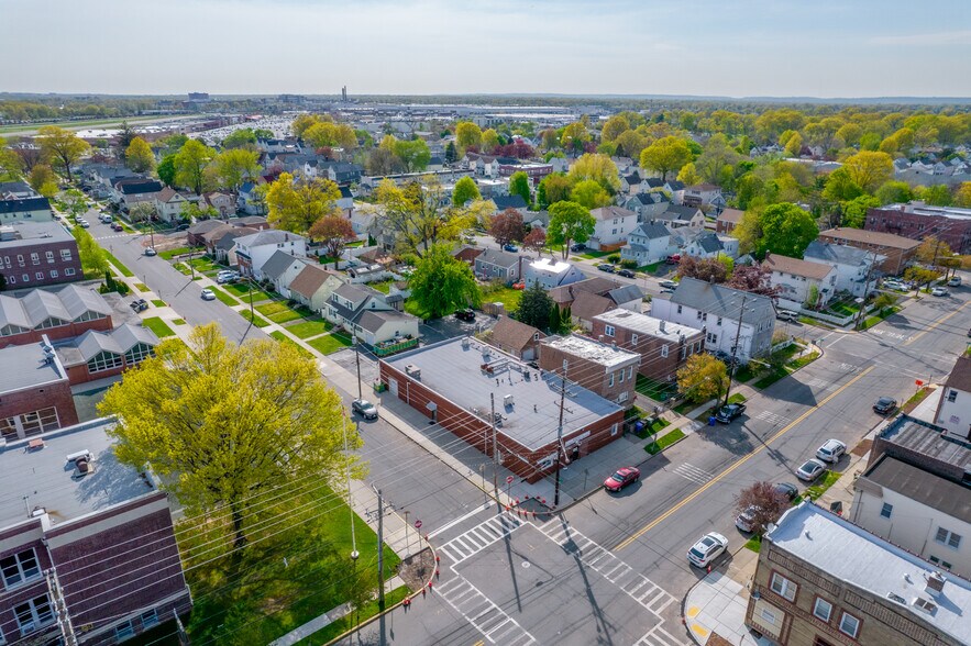 Primary Photo Of 1622 S Wood Ave, Linden Office For Lease