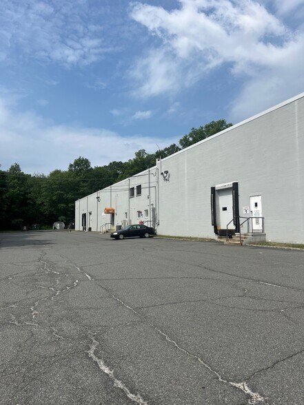 More Photos Of 1 Jori Ln, Cedar Knolls Warehouse For Lease