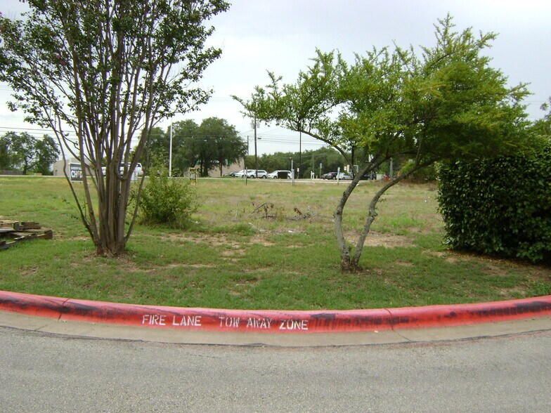 More Photos Of 225 E New Hope Dr, Cedar Park Land For Sale