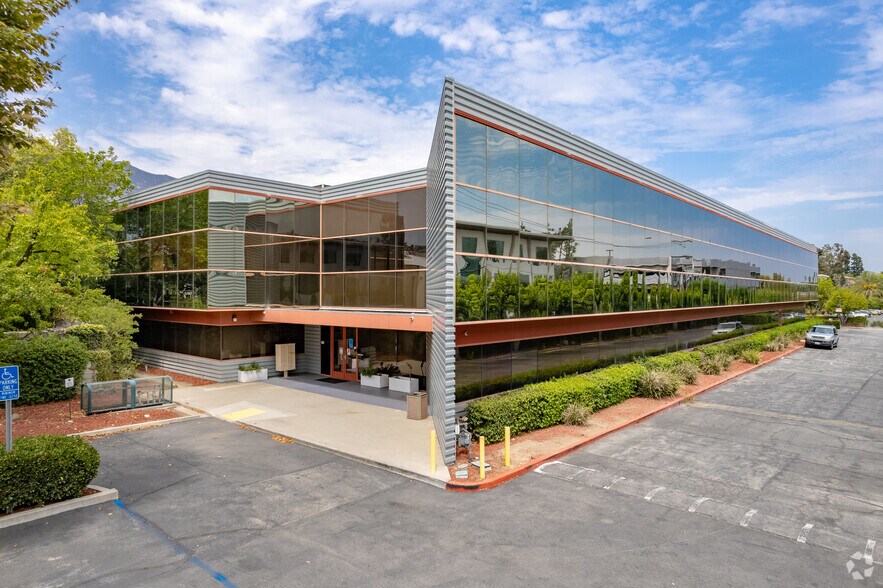 Primary Photo Of 320 N Halstead St, Pasadena Office For Lease