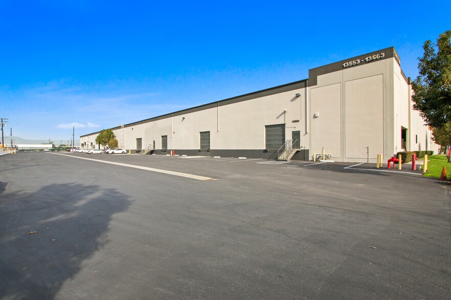 Primary Photo Of 13553-13563 Alondra Blvd, Santa Fe Springs Distribution For Lease
