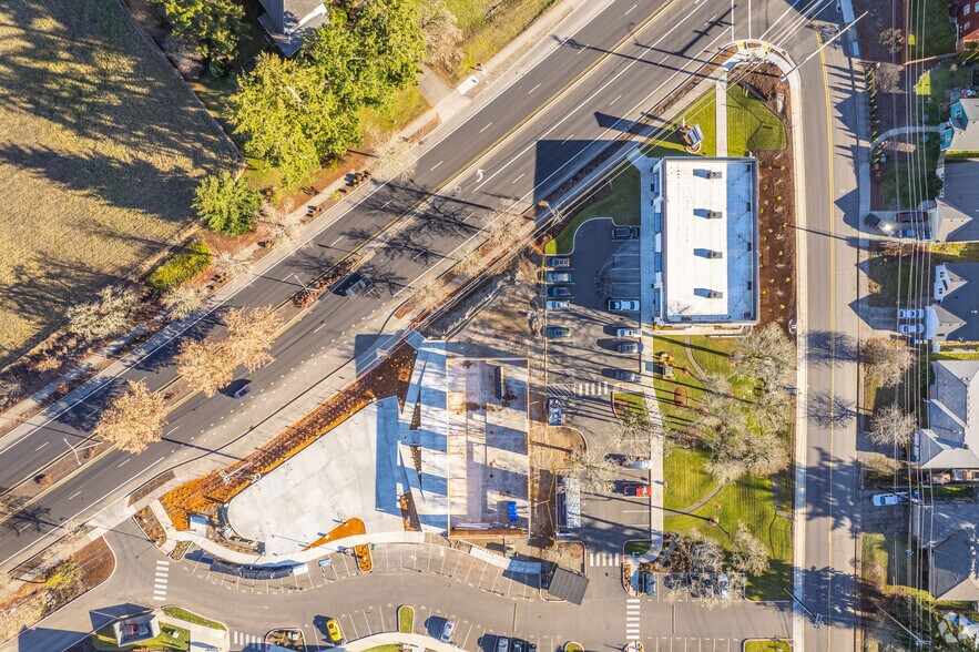 More Photos Of 1221-1233 River Bend Rd, Salem Storefront Retail Office For Lease