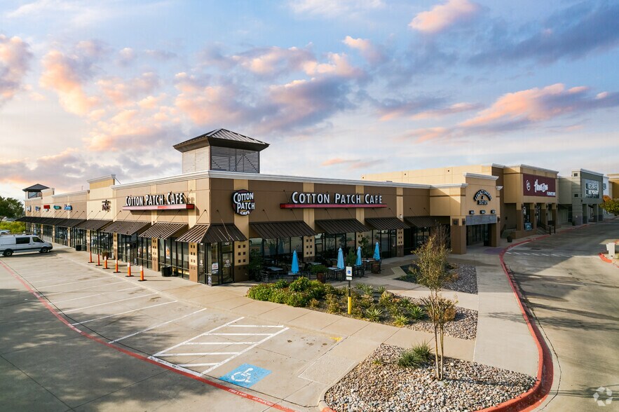 Primary Photo Of 360-420 E Round Grove Rd, Lewisville Unknown For Lease