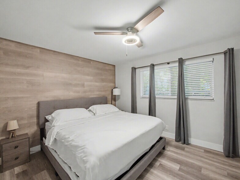 More Photos Of 112 Claremont Ln, Palm Beach Shores Apartments For Sale