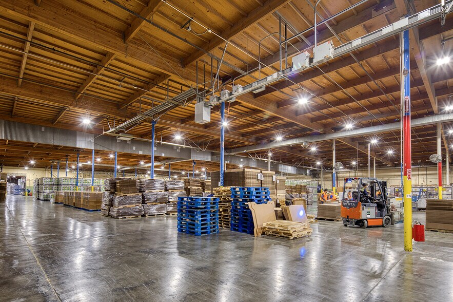 More Photos Of 2500 Huntington Dr, Fairfield Manufacturing For Sale