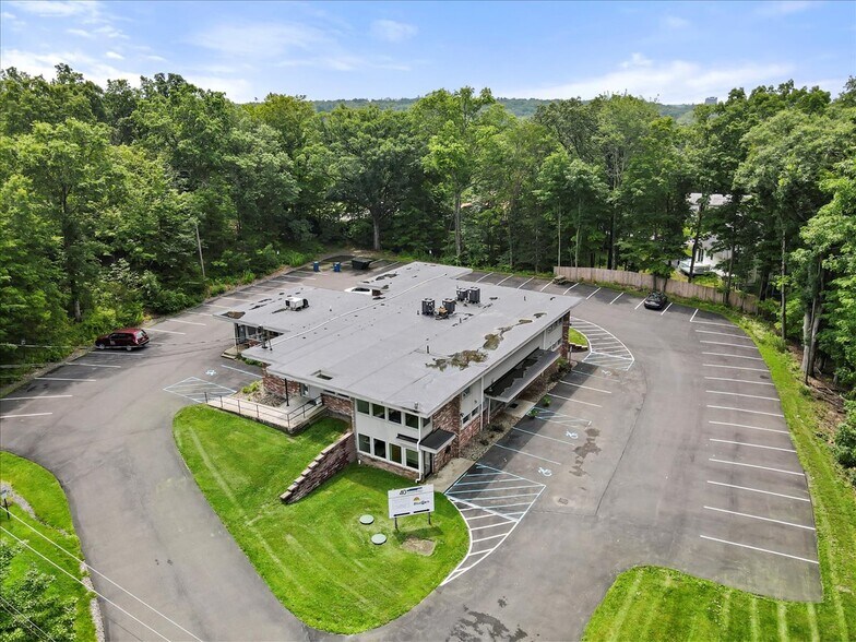 More Photos Of 40 Sunset Ridge Rd, New Paltz Medical For Sale