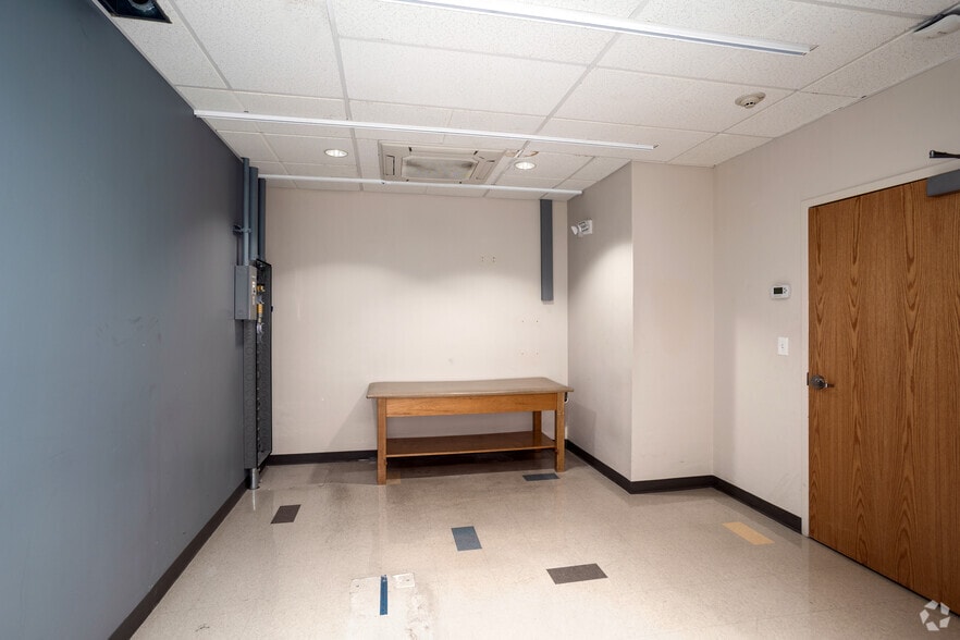 More Photos Of 8015-8021 Frankford Ave, Philadelphia Medical For Lease