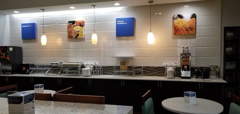 More Photos Of 6101 New Sapulpa Rd, Tulsa Hotel For Sale
