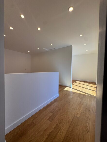 More Photos Of 135 S Park Ave, San Francisco Office For Lease