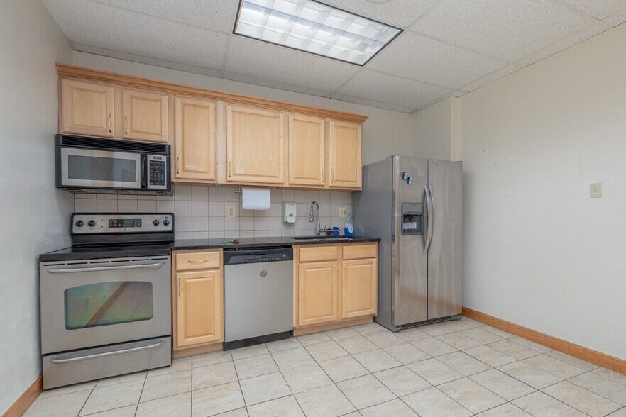 More Photos Of 3270 Hampton Ave, Saint Louis Loft Creative Space For Lease