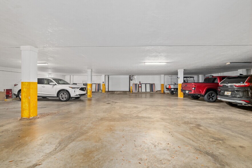 More Photos Of 125 NE 1st Ave, Ocala Office For Sale