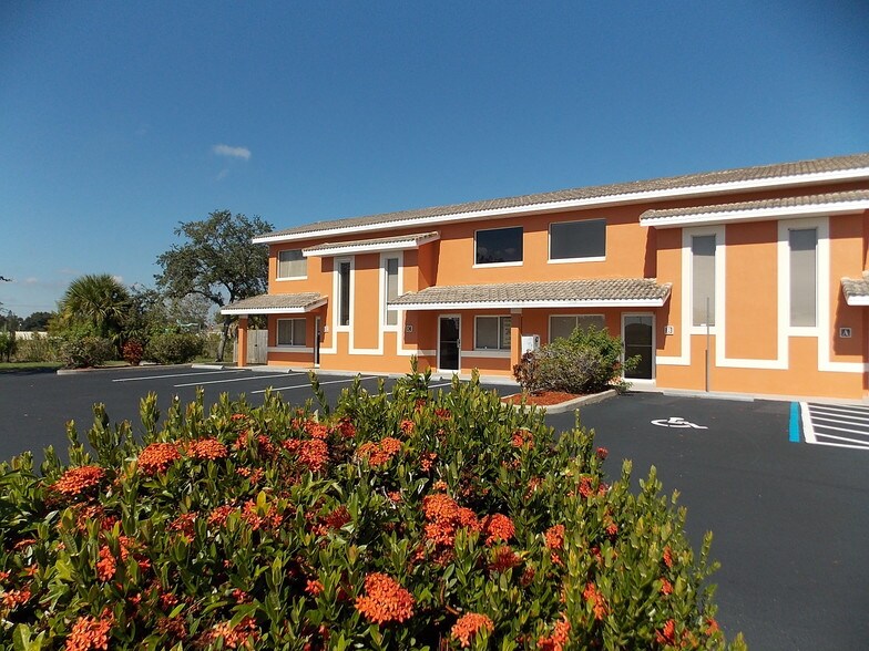 Primary Photo Of 1384 Heritage Acres Blvd, Rockledge Office For Lease