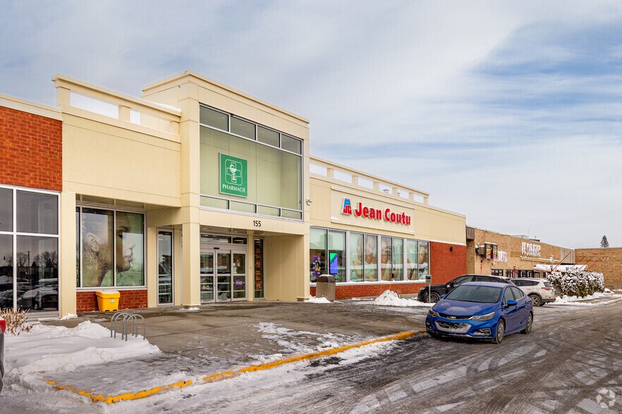 More Photos Of 155 Rue Notre-Dame, Repentigny Unknown For Lease