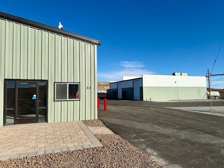 More Photos Of 22 Cash Dr, Mound House Warehouse For Lease