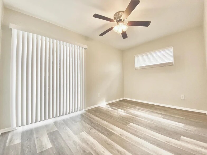 More Photos Of 531-539 New York Ave, Dunedin Apartments For Sale