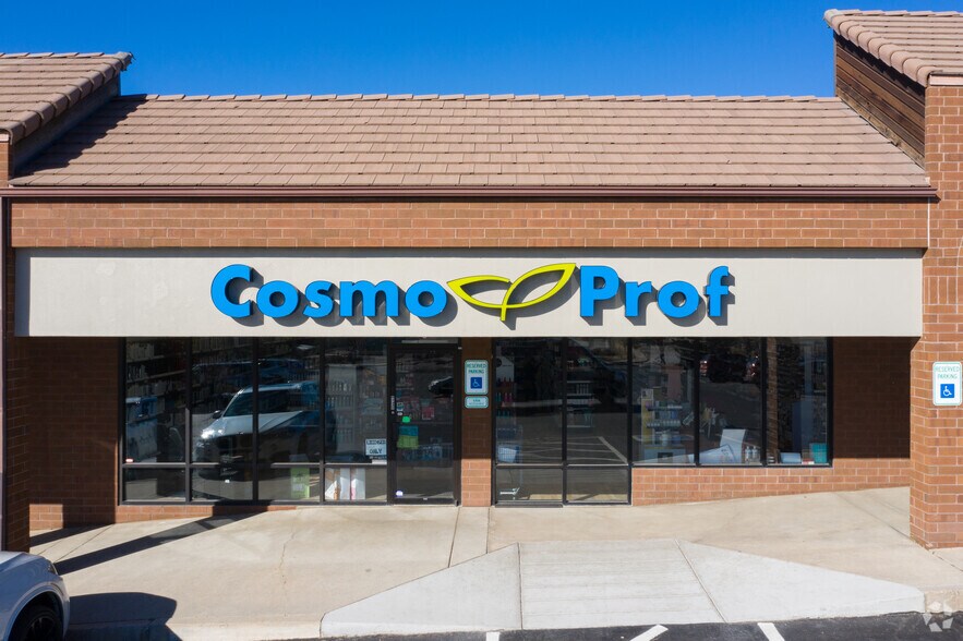 More Photos Of 10841 Crossroads Dr, Parker Storefront For Lease