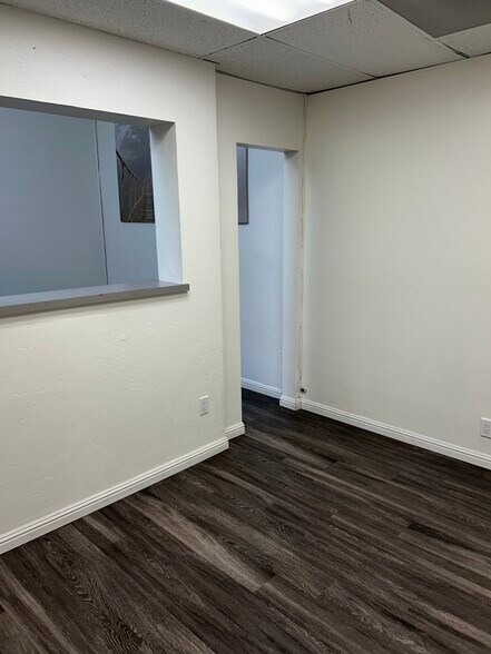 More Photos Of 4425-4429 E Anaheim St, Long Beach, Long Beach Storefront Retail Office For Lease