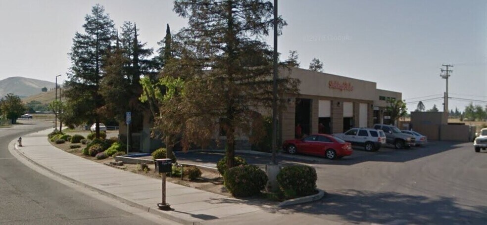 More Photos Of 730 S Plano St, Porterville Freestanding For Lease