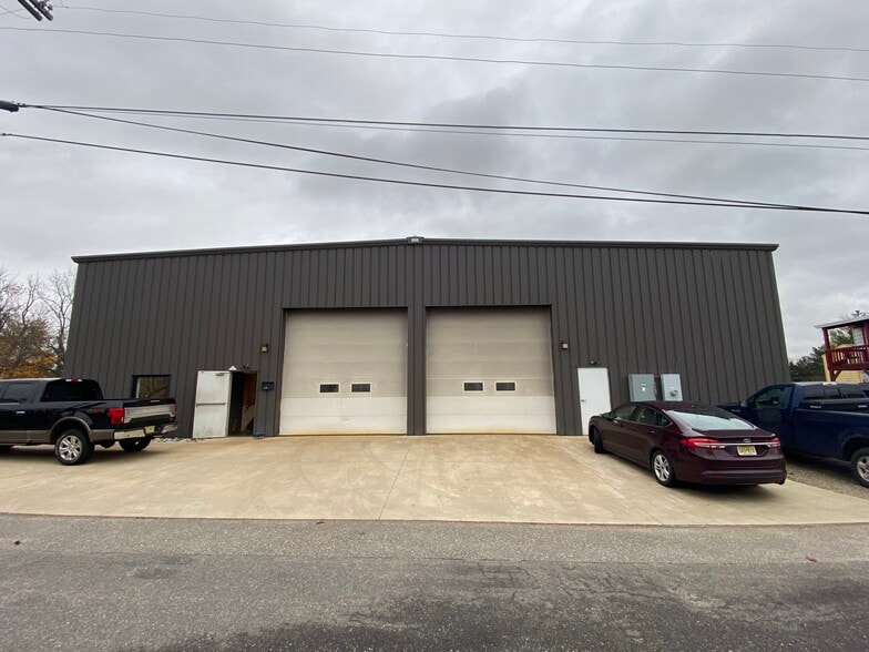 More Photos Of 111 Richardson Ave, Swedesboro Warehouse For Lease