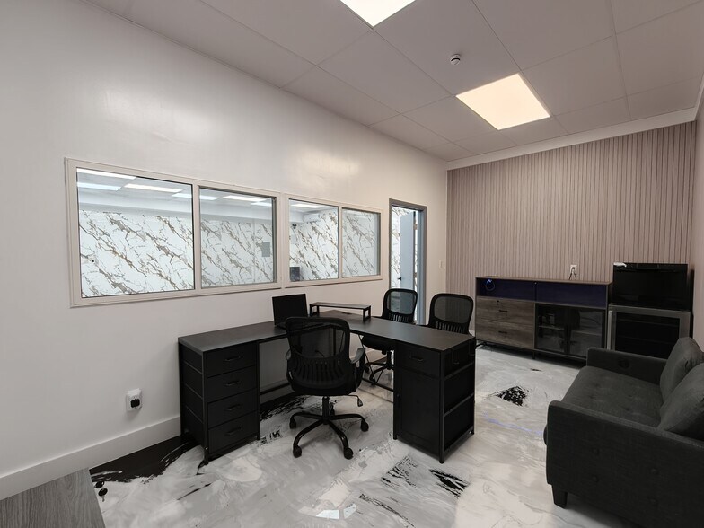 More Photos Of 1800-1812 SW 7th Ave, Pompano Beach Warehouse For Sale