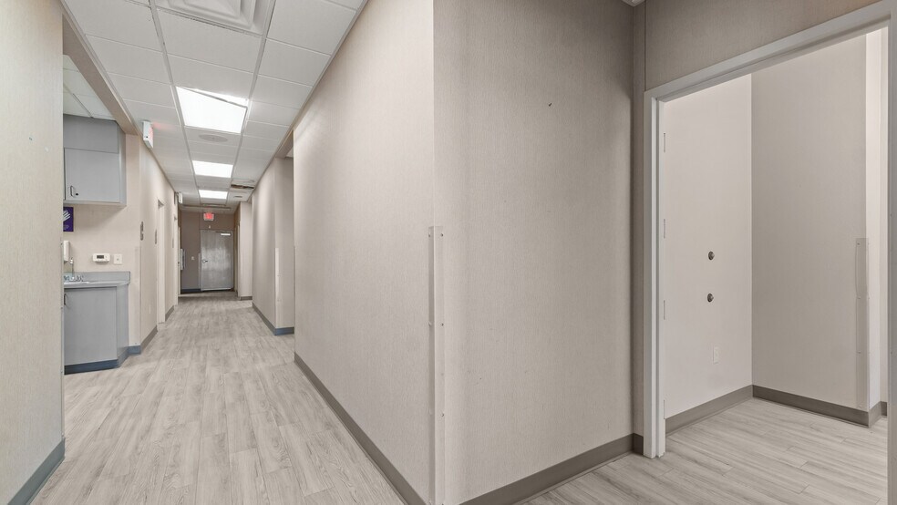 More Photos Of 900 James Bowie Dr, New Boston General Retail For Lease