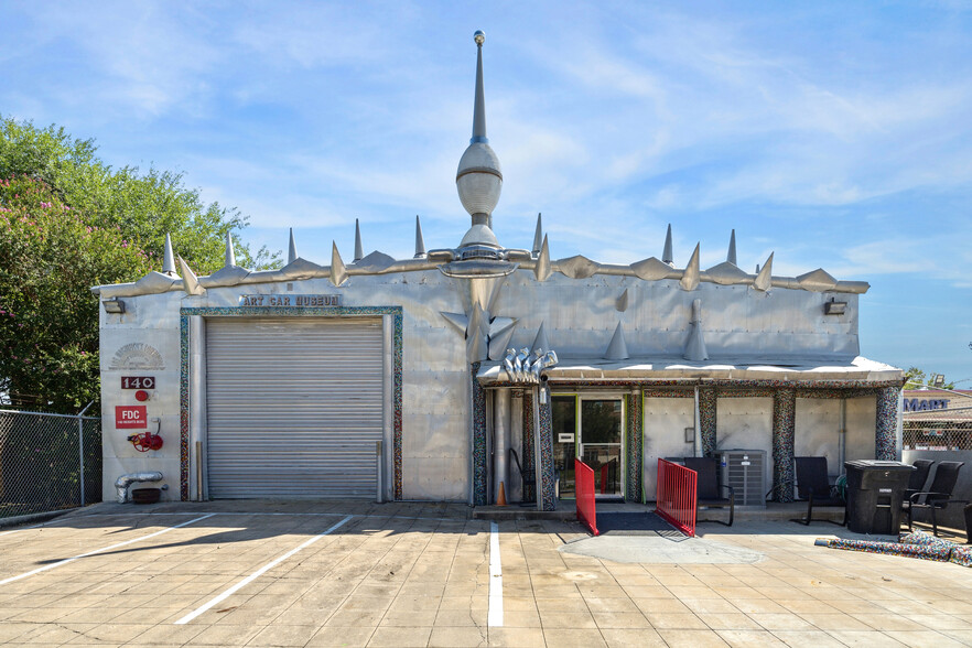 Primary Photo Of 140 Heights Blvd, Houston Freestanding For Sale