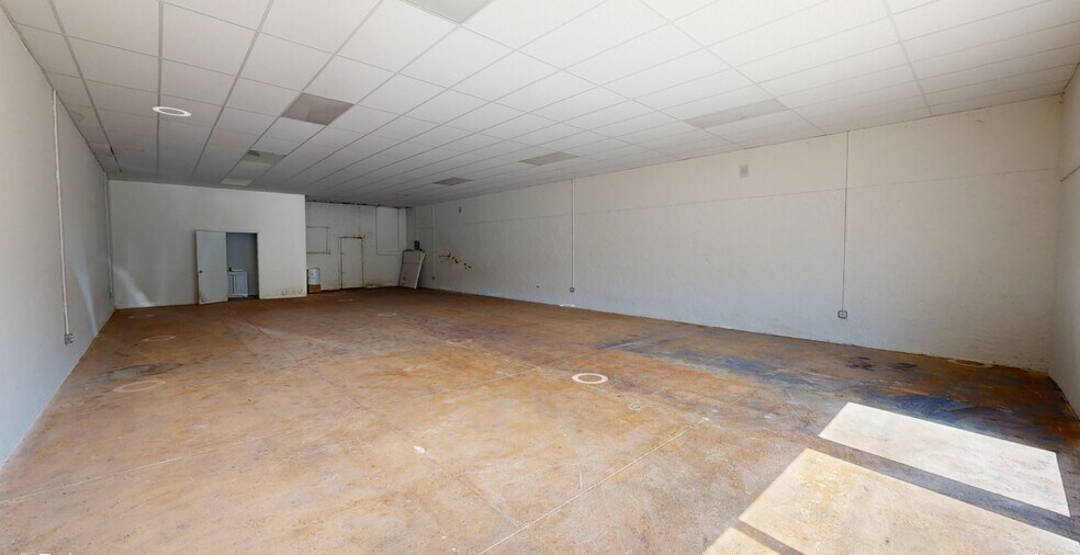 More Photos Of 1402 Main St, Vernon General Retail For Sale