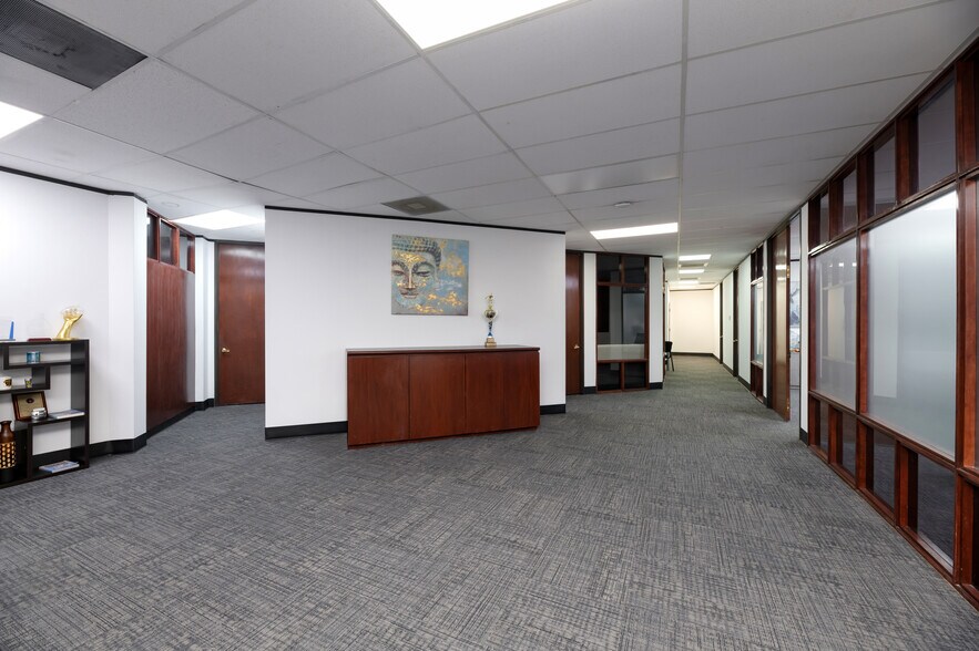 More Photos Of 1610 Corporate Ct, Irving Office For Lease