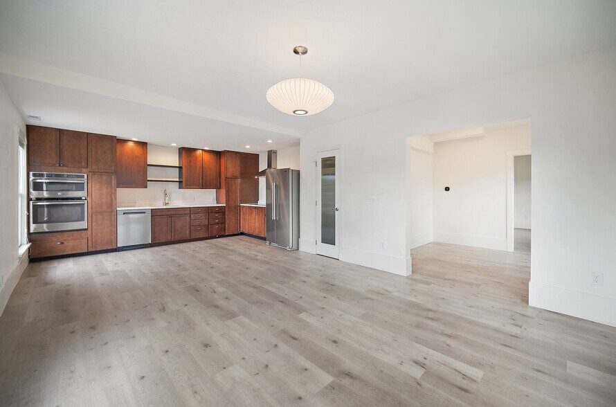 More Photos Of 1501 W Colorado Ave, Colorado Springs Storefront Retail Residential For Sale