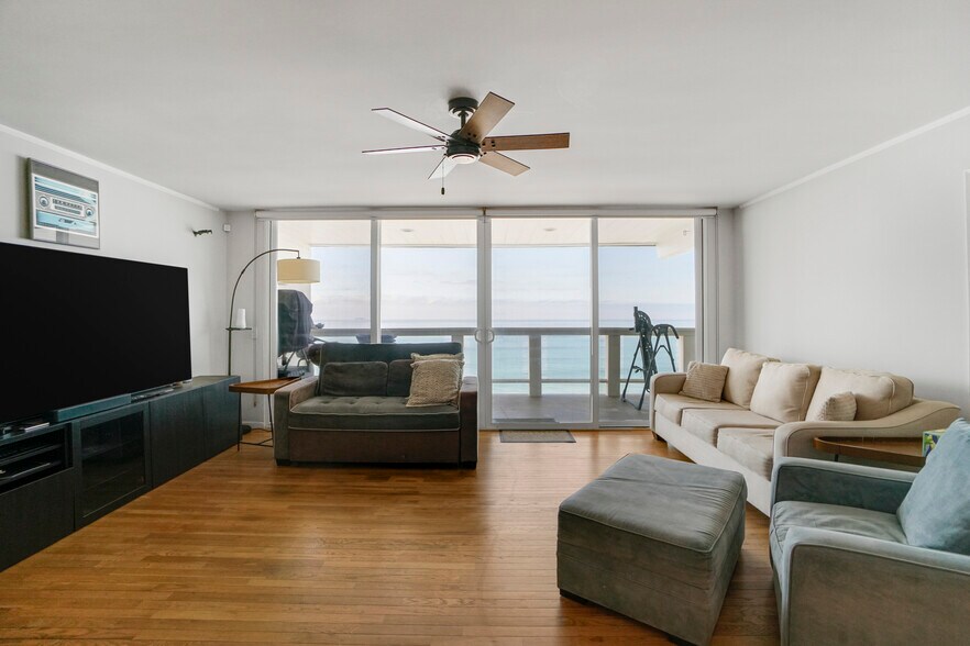 More Photos Of 11914 Beach Club Way, Malibu Multifamily For Sale