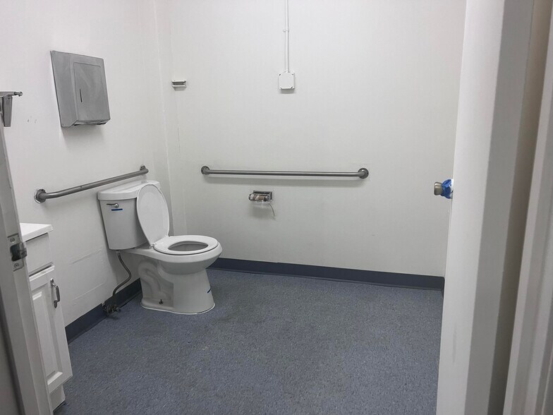 More Photos Of 14263 Proctor Ave, La Puente Unknown For Lease
