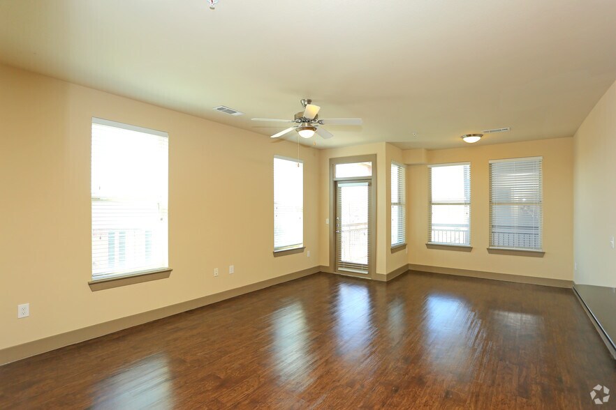 More Photos Of 1325 N Walker Ave, Oklahoma City Apartments For Lease