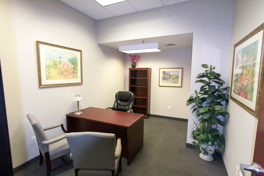 More Photos Of 1830 S Alma School Rd, Mesa Medical For Sale