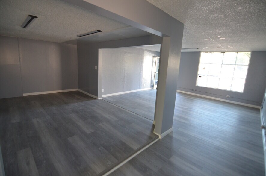 More Photos Of 5120 Huntington Dr S, Los Angeles General Retail For Lease