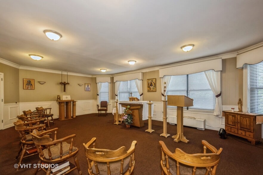 More Photos Of 1165 E 54th Pl, Chicago Sorority Fraternity House For Sale