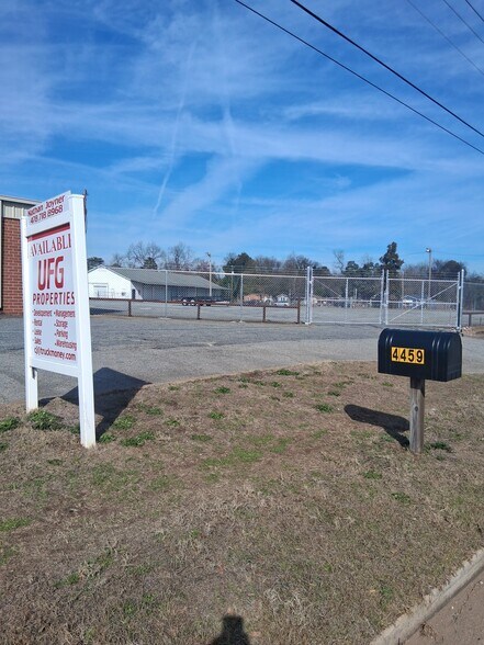 More Photos Of 4453 Broadway, Macon-Bibb Distribution For Lease